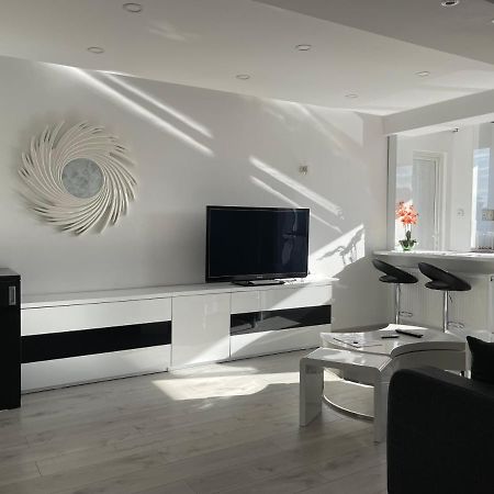Luxury Two Room Apartment Residence Militari M3 부쿠레슈티 외부 사진